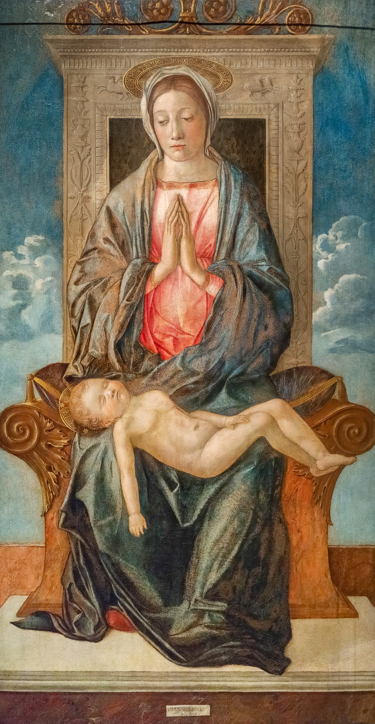 Trónoló Madonna a gyermekkel